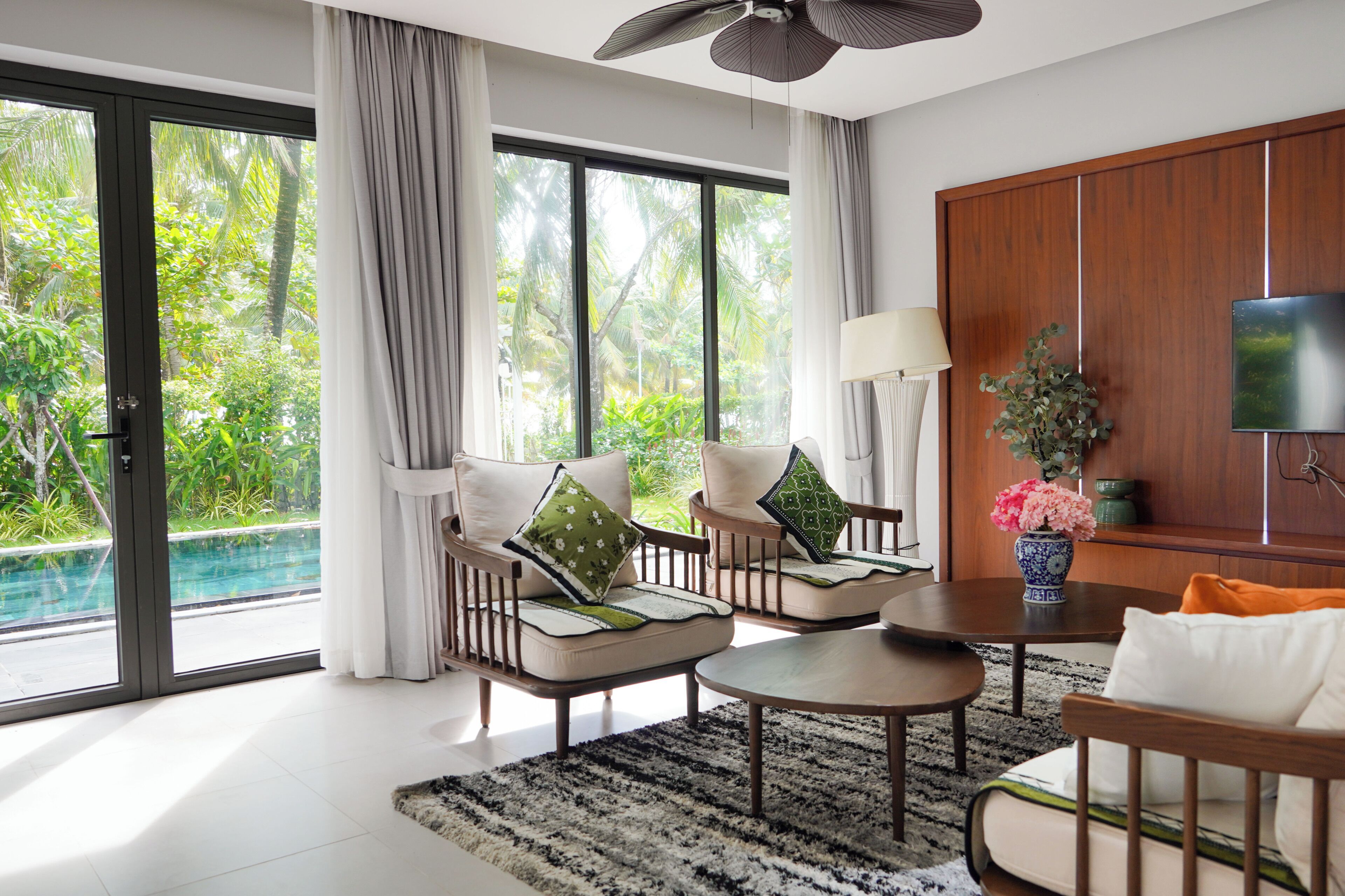 Villa, 4 Schlafzimmer, eigener Pool, Strandblick | Wohnbereich