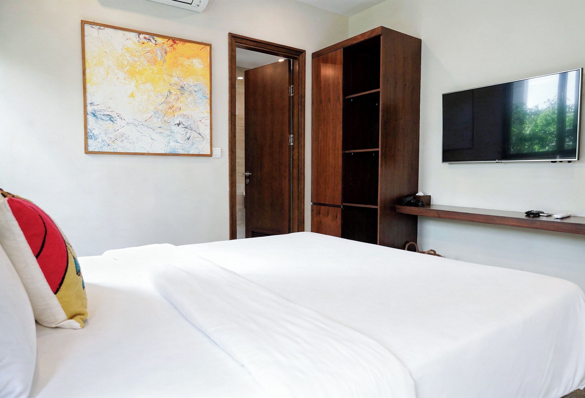 Villa, 3 Bedrooms, Private Pool, Sea View | Minibar, iron/ironing board, free WiFi, bed sheets