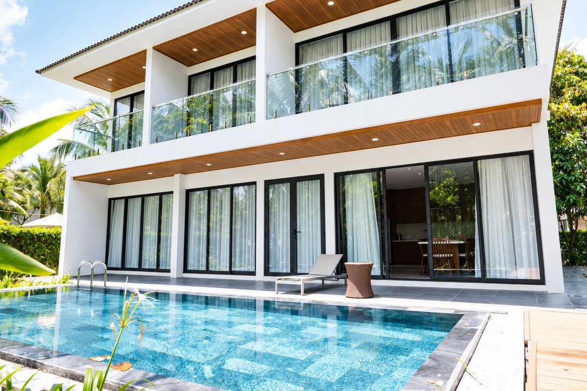 Villa, 4 Bedrooms, Private Pool, Beach View | Private kitchen | Full-size fridge, microwave, cookware/dishes/utensils