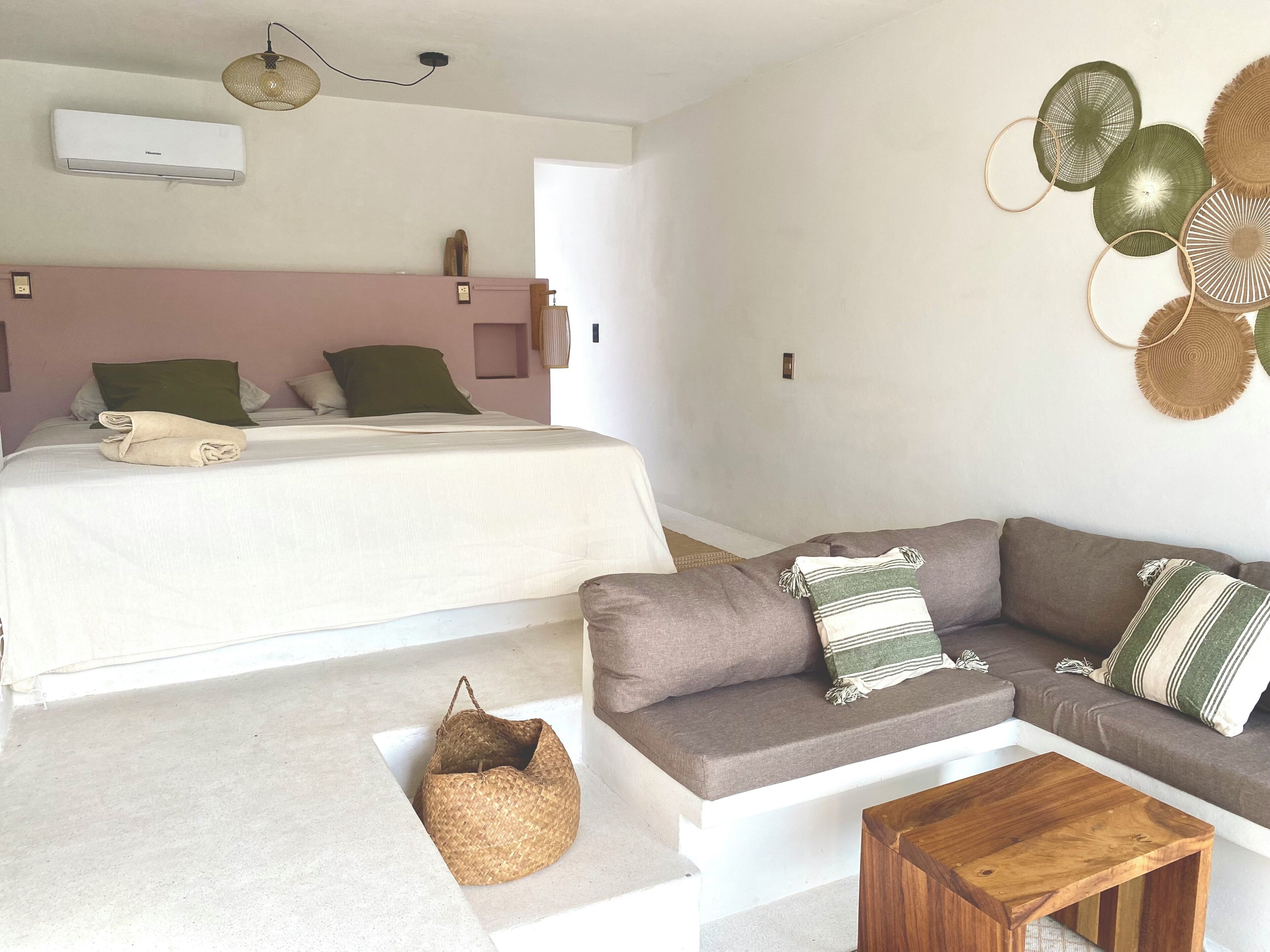 Estudio Deluxe | Espacio para trabajar con un portátil y wifi gratis