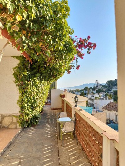 House in Pedregalejo, with a terrace overlooking the sea and an interior courtyard with a BBQ