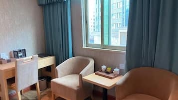 Deluxe Double or Twin Room, City View | Interior