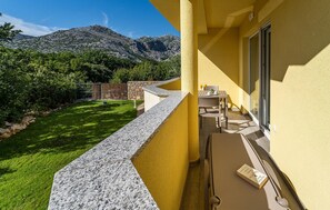 Outdoor dining - Cozy apartment in Starigrad Paklenica with WiFi (Starigrad Paklenica)