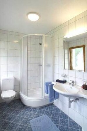 Bathroom - Soliva Hotel & Apartments by MEIN SAMNAUN – MOUNTAIN HOMES, (Samnaun-Compatsch) by Interhome (Samnaun)