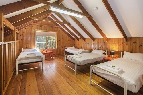 Riverscape Cottage No.11 - Riverscape - unit 11 with views over the Blackwood River and fire place