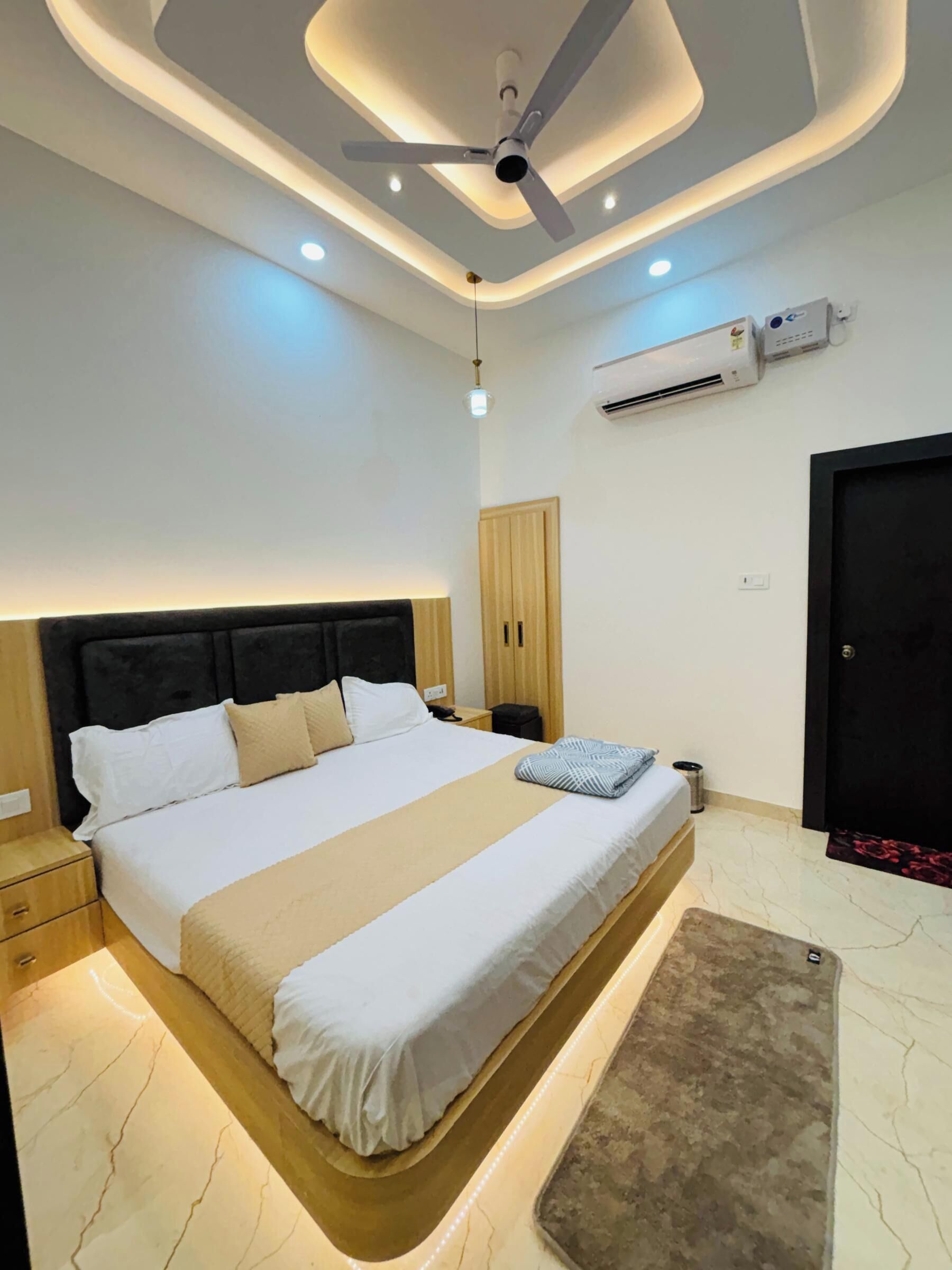 Premium bedding, free WiFi, bed sheets