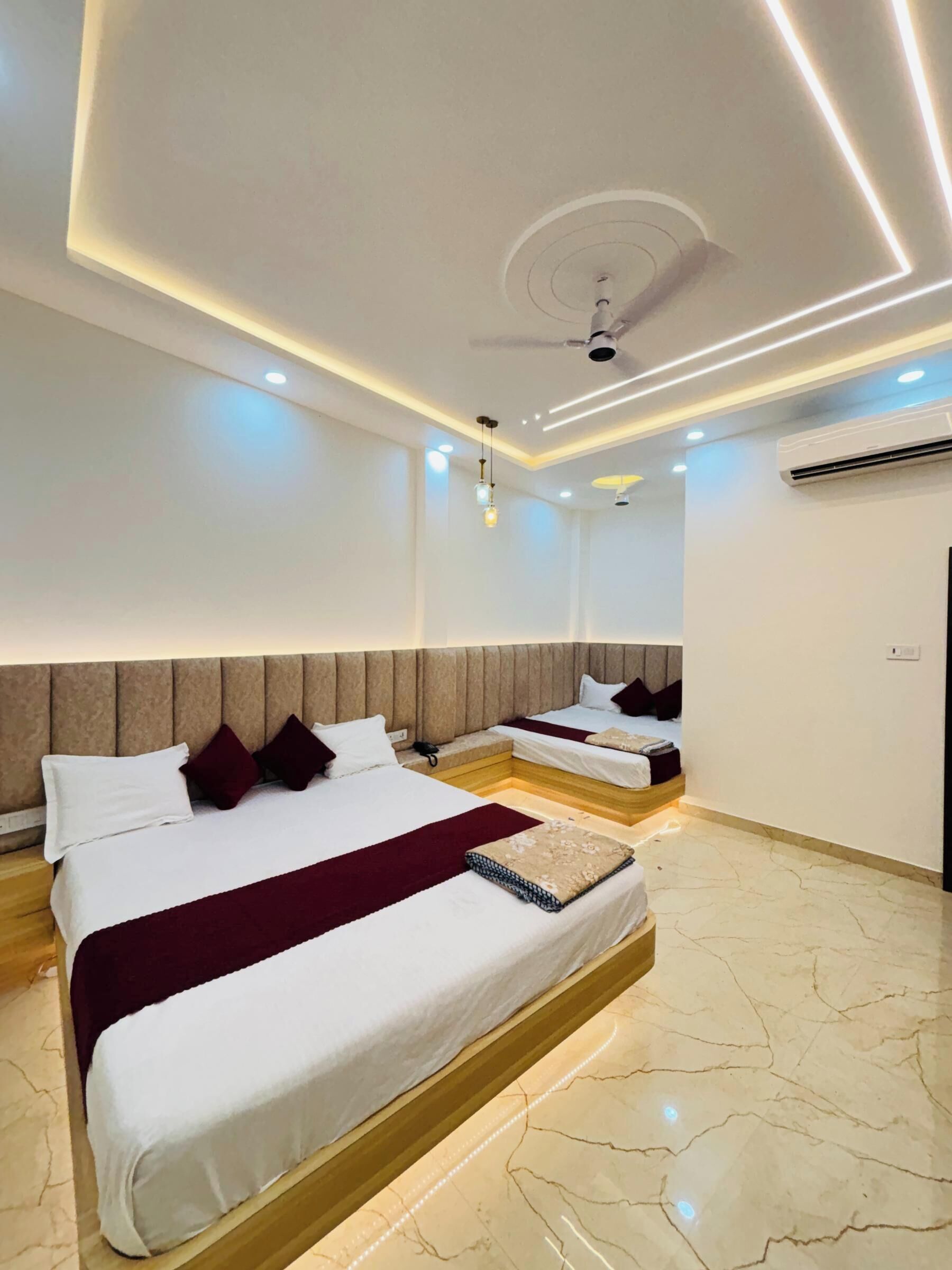 Family Room | Premium bedding, free WiFi, bed sheets