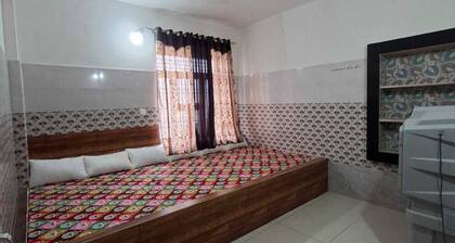 Sehrawat Guest House
