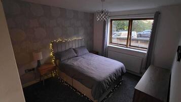 2 bedrooms, iron/ironing board, free WiFi, bed sheets