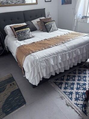 3 bedrooms, iron/ironing board, WiFi, bed sheets - Villa near the beaches (La Londe-les-Maures)