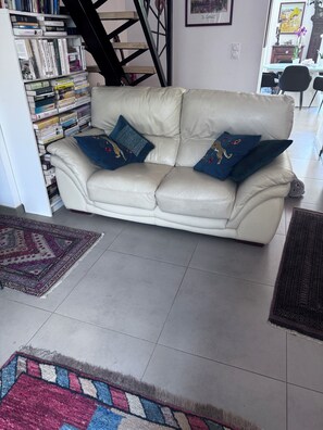 TV - Villa near the beaches (La Londe-les-Maures)
