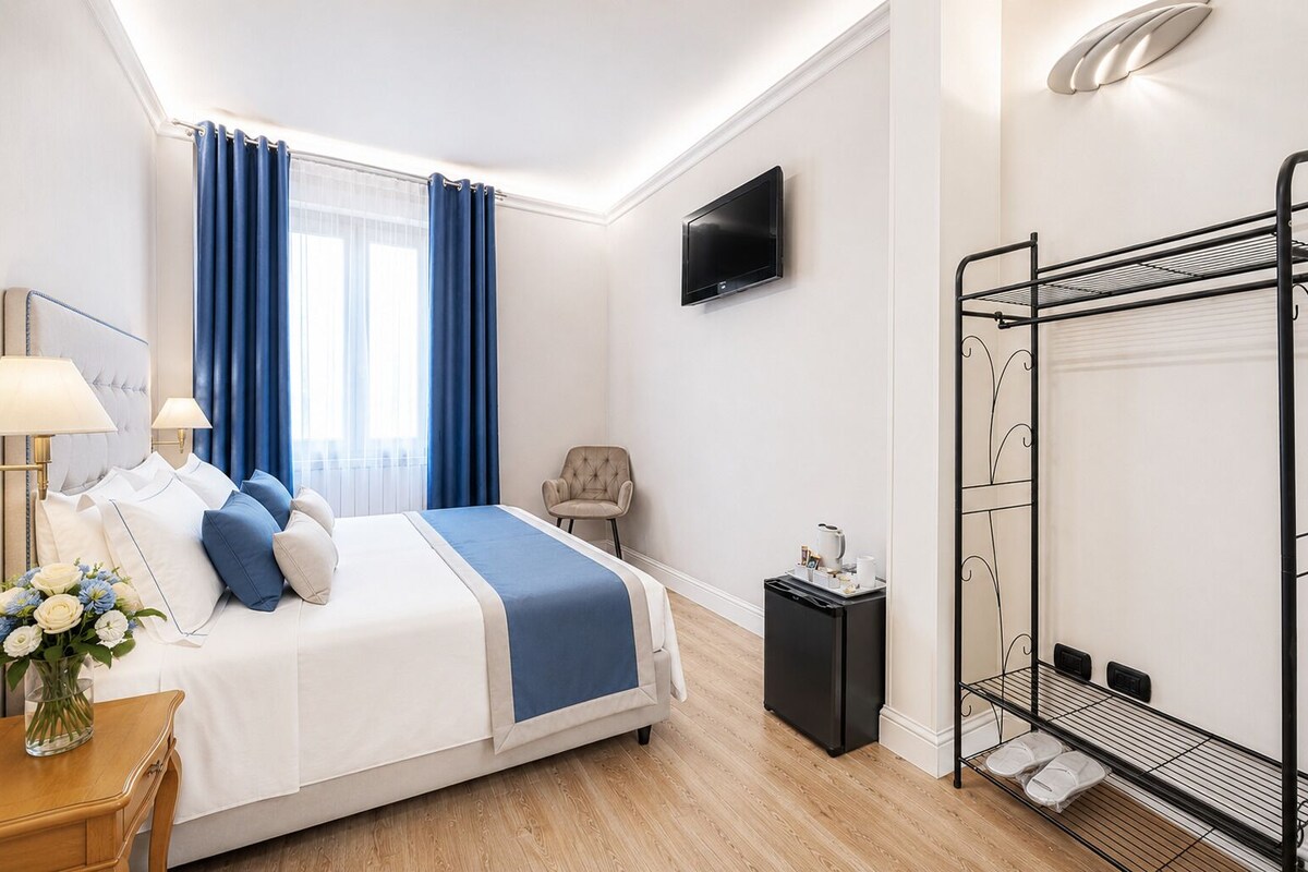 1 bedroom, down duvets, travel cot, free WiFi