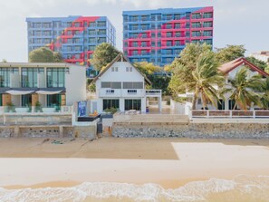 Exterior - GAO Bee One Beachfront Pool Villa (Ban Chang)