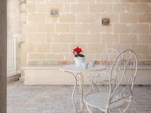Double Room with terrace | Restaurante al aire libre