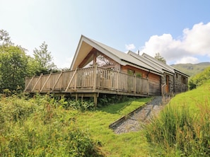 Exterior - Riverbank Cottage (Killin)