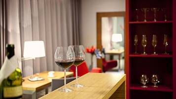 Premium Double Room, Balcony | Dining