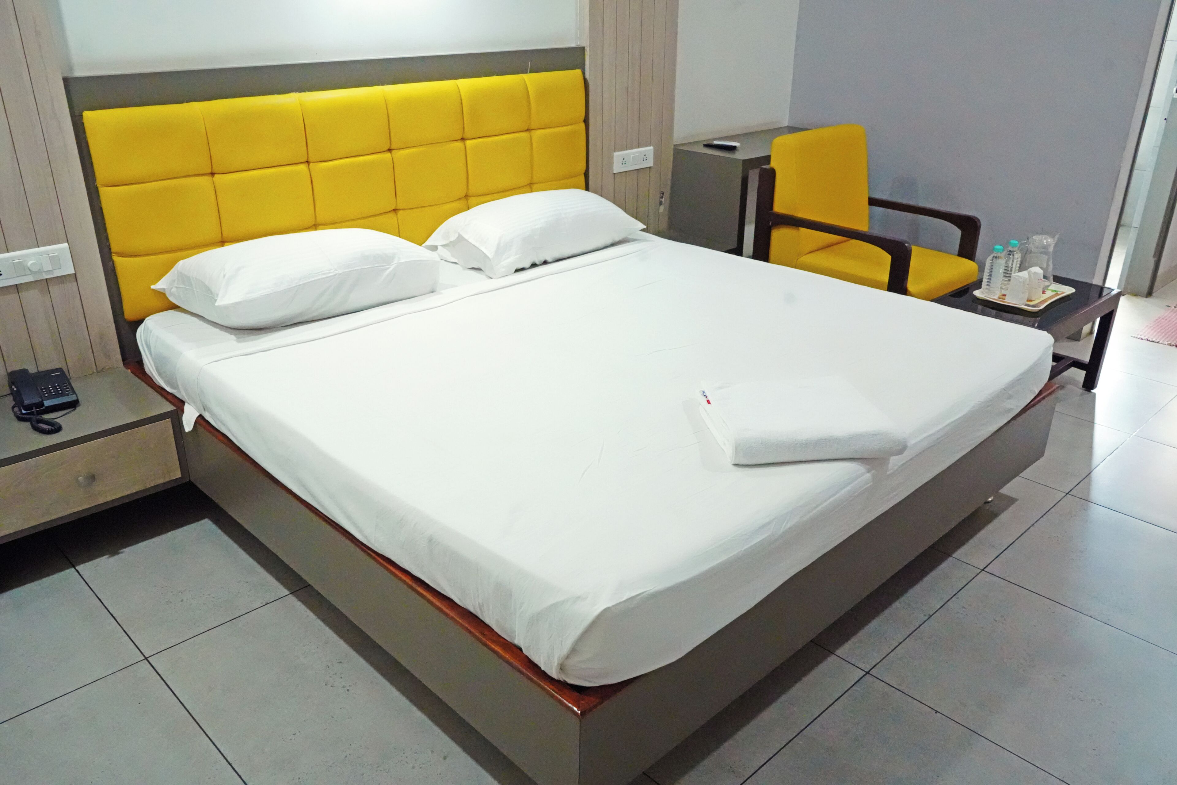 Premium Double Room | Desk, WiFi (free)