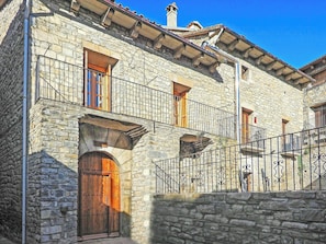 Exterior - Cozy Stone House in the Aragonese Pyrenees (Boltaña)