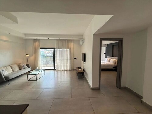 QUATTRO-Sky Suites