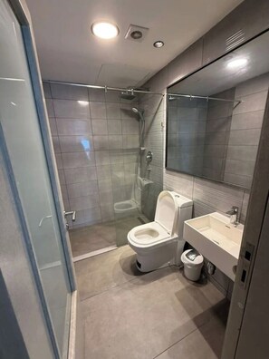 Căn hộ Deluxe, quang cảnh thành phố | Phòng tắm