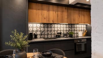 Deluxe Apartment | Private kitchen