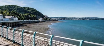 Coastal Mumbles Escape | Parking | Walk to Beach & Pier