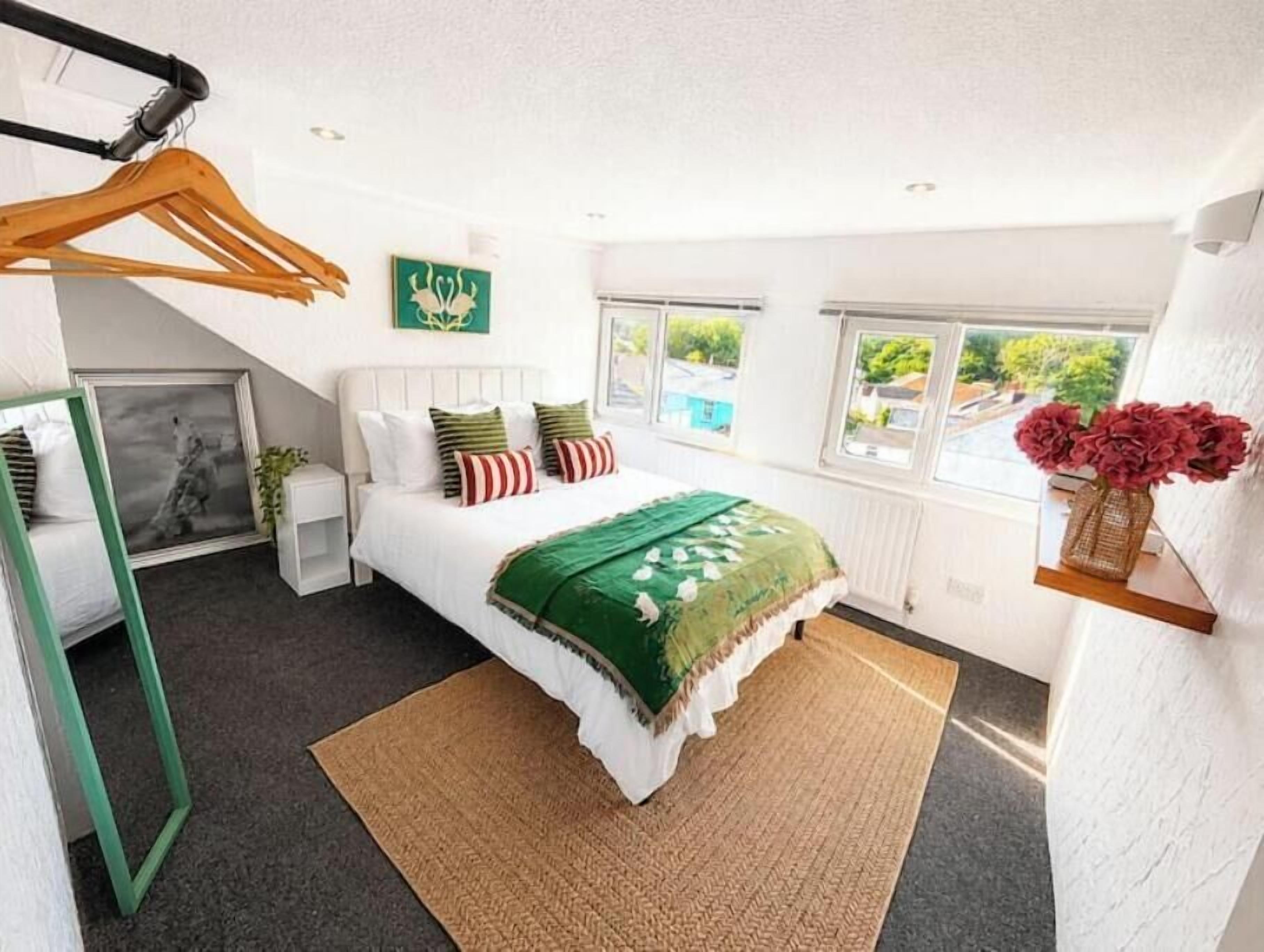 3 dormitorios, tabla de planchar con plancha, wifi y ropa de cama