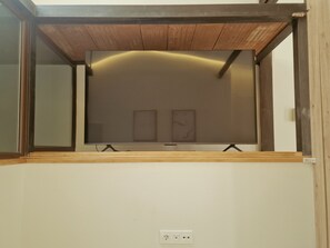 Interior - Breakfast in the Sun: An Urban Oasis with a Private Terrace (Granada)