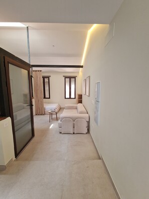 Interior - Breakfast in the Sun: An Urban Oasis with a Private Terrace (Granada)
