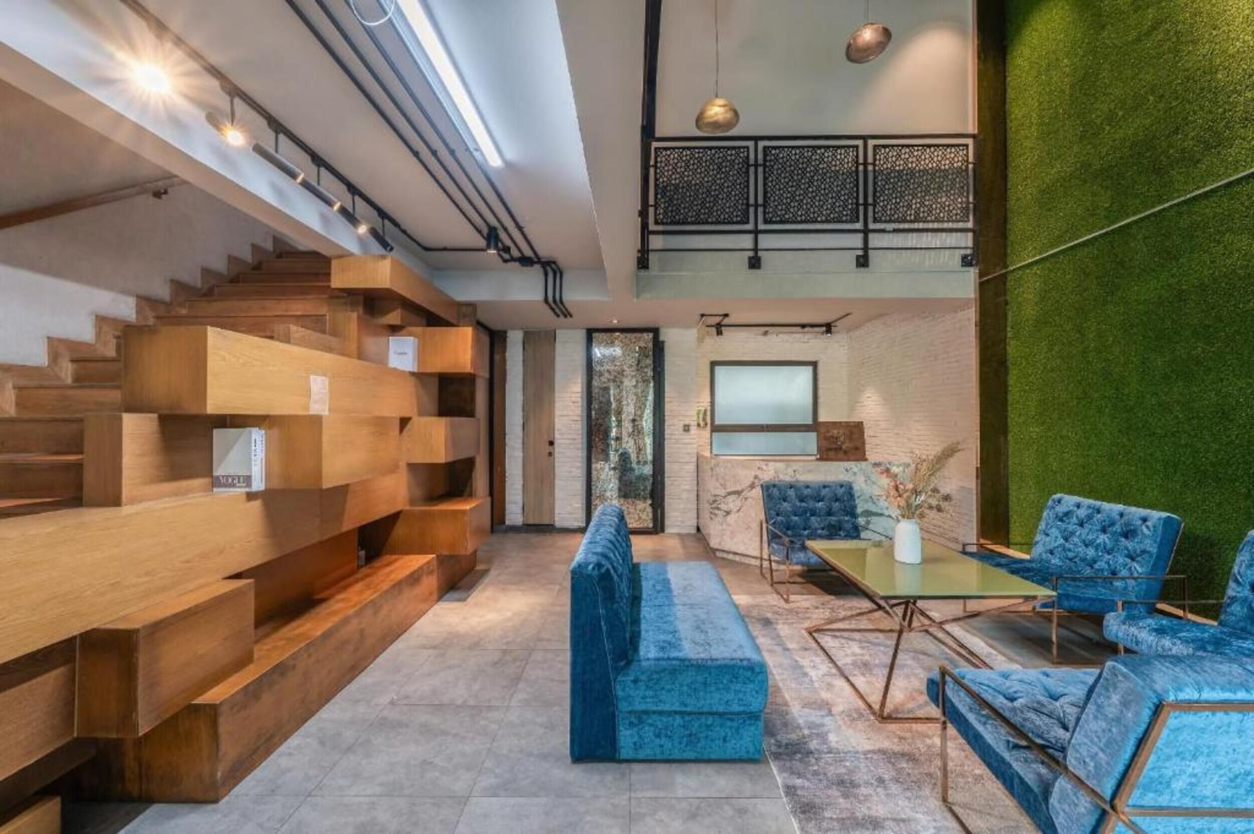 Villa | Lobby