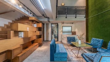 Villa | Lobby