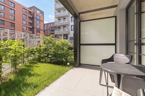 Property grounds - Beige and Blue Apartment | Garden | Parking (Gdańsk)