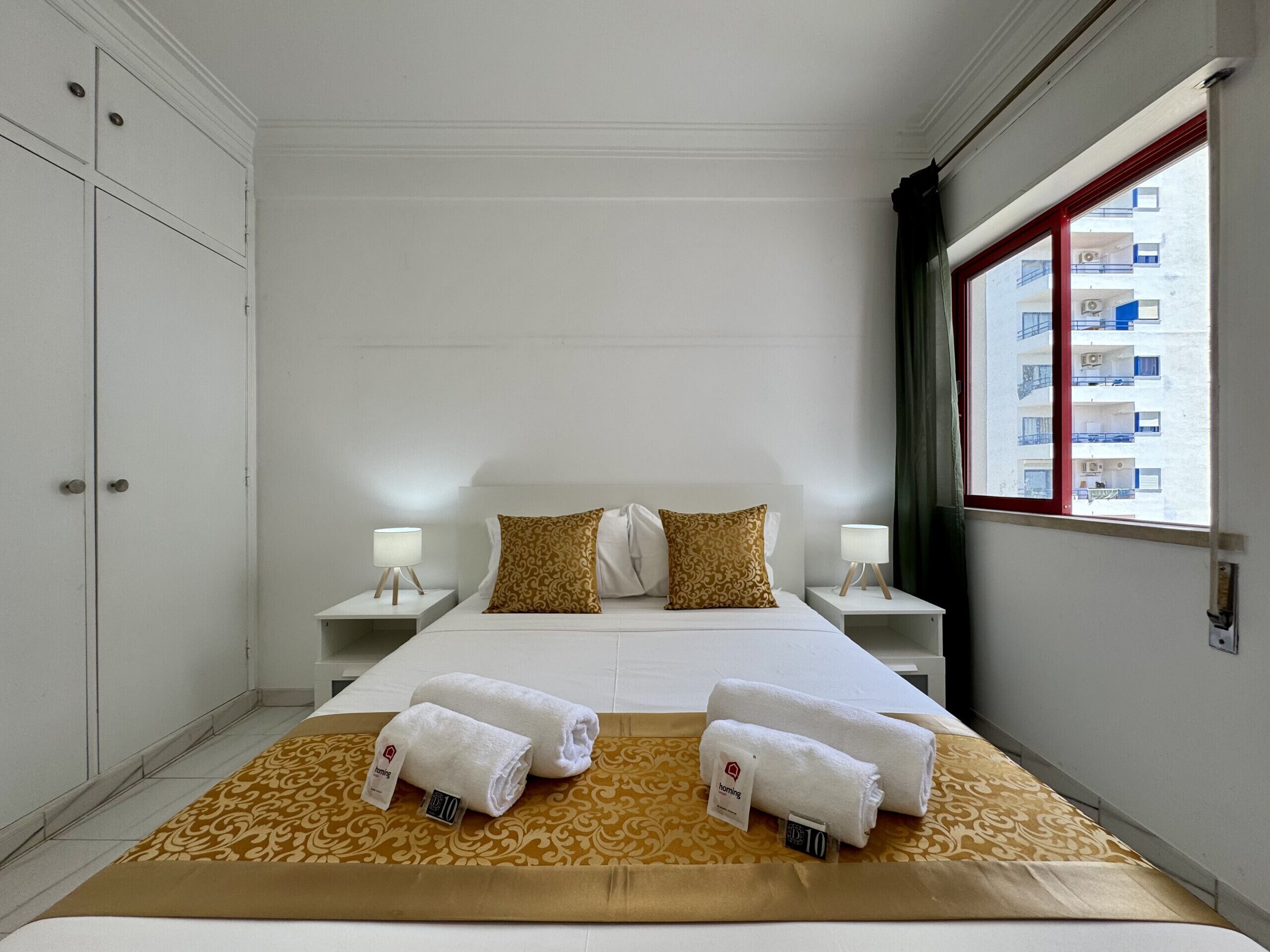 2 bedrooms, bed sheets