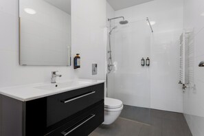 Economy Double Room | Bathroom | Shower, hair dryer, towels, soap - Aska Vellir (Hafnarfjörður)