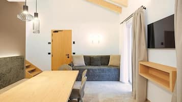 Deluxe Apartment | Interior