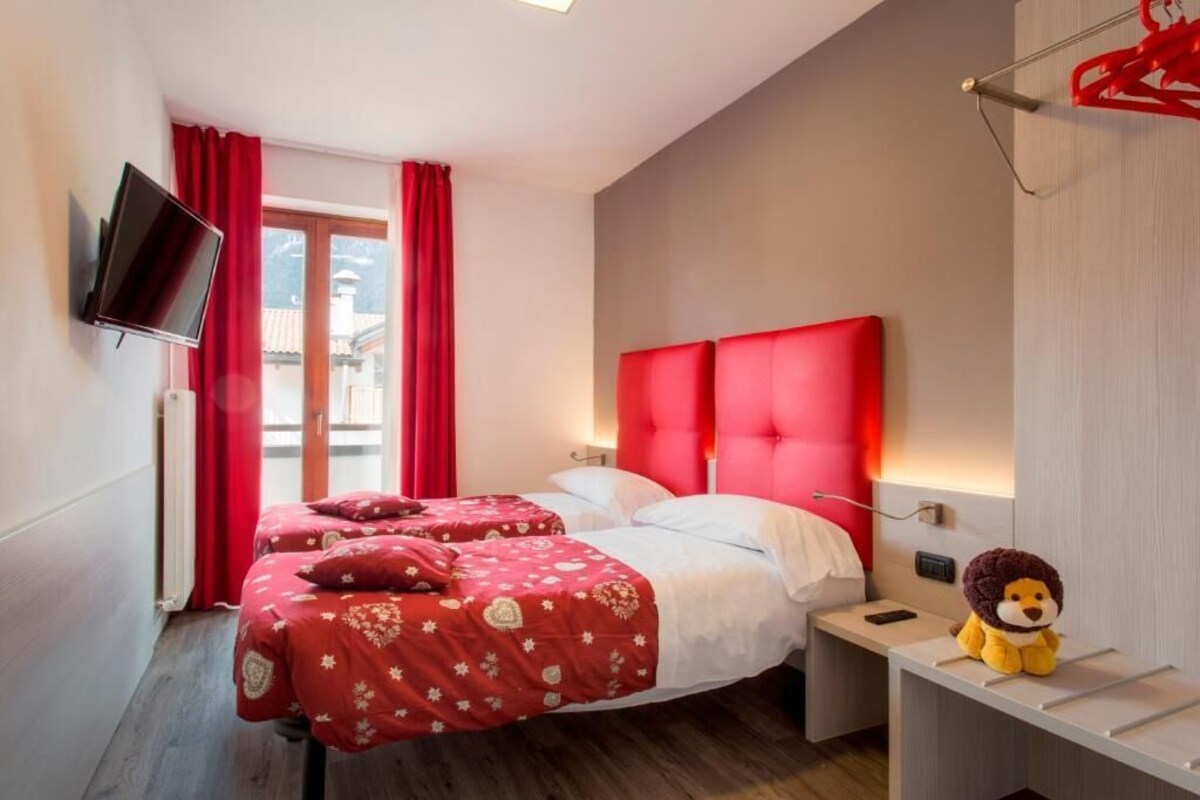Deluxe Apartment | In-room safe, iron/ironing board, WiFi (free)