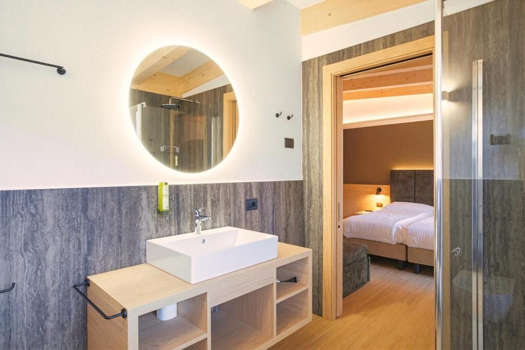 Premium Apartment | Bathroom