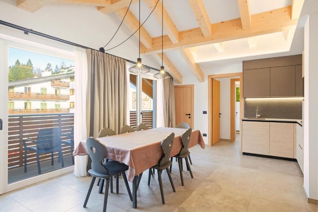 Premium Apartment | Dining