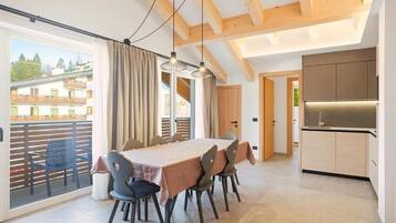 Premium Apartment | Dining