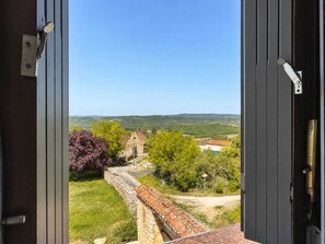 Interior - Le Clos Marguerite, sleeps 6, near Castelnaud Castle (Daglan)