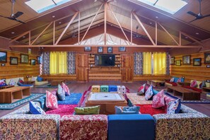 Game room - Tiger Fall Eco Resort (Chakrata)