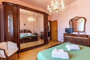 Apartment, 2 Schlafzimmer | Bügeleisen/Bügelbrett, kostenloses WLAN