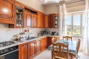 Apartment, 2 Schlafzimmer | Eigene Küche | Wasserkocher