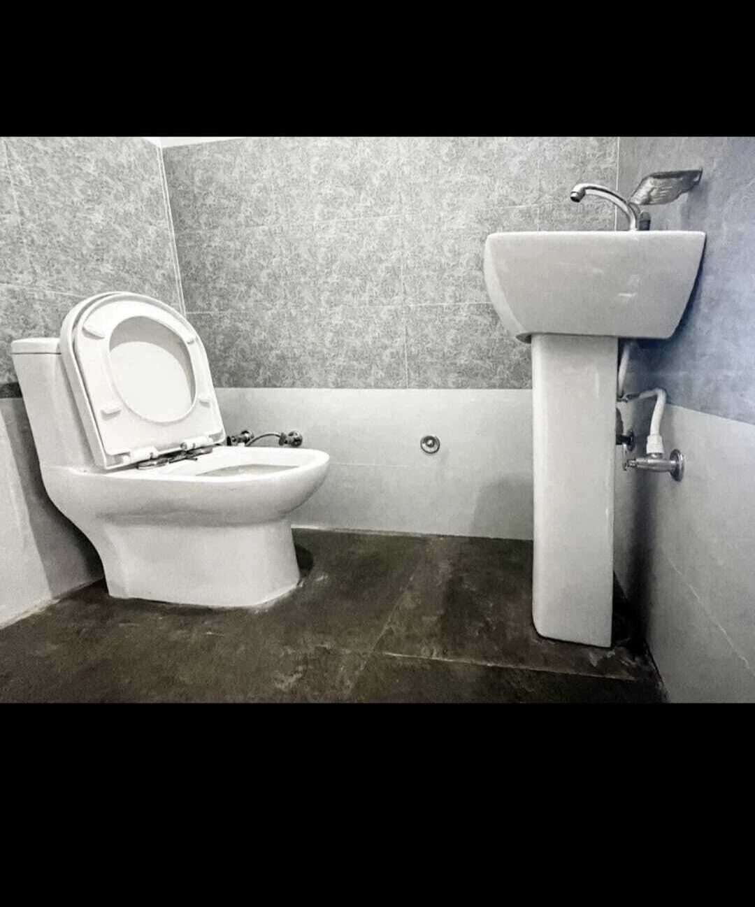 Standard Room | Bathroom
