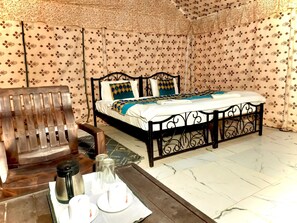 Classic Room - Melody Moon Desert Camp (Sam)