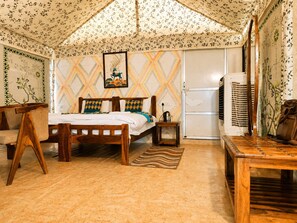 Deluxe tent | Gratis wifi, beddengoed