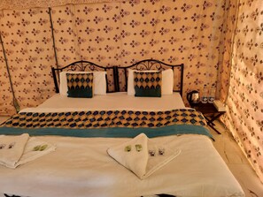 Classic Room - Melody Moon Desert Camp (Sam)
