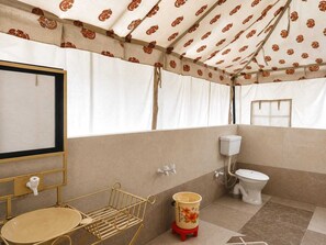 Classic Room | Bathroom - Melody Moon Desert Camp (Sam)