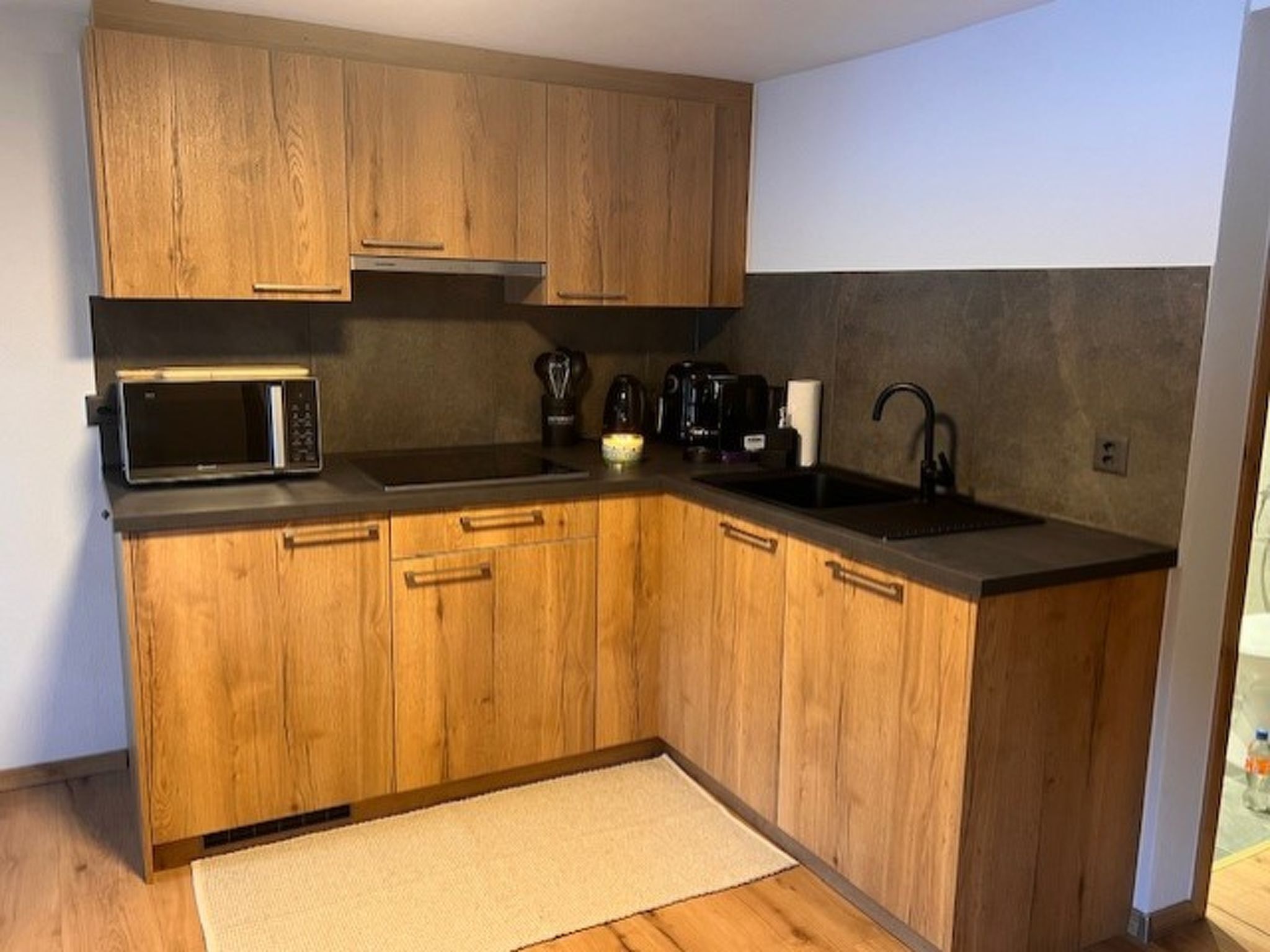 Fridge, dishwasher, cookware/dishes/utensils