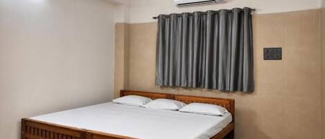Deluxe Room, Multiple Beds | Free WiFi